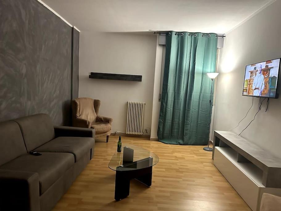 Leone D'Oro - Full Apartment Mestre Exterior photo